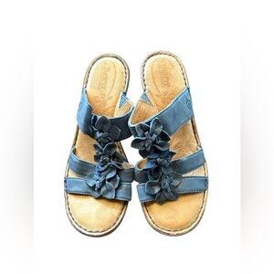 BORN Blue Floral Leather Women US 8 wood block Heels Slides Sandals preloved